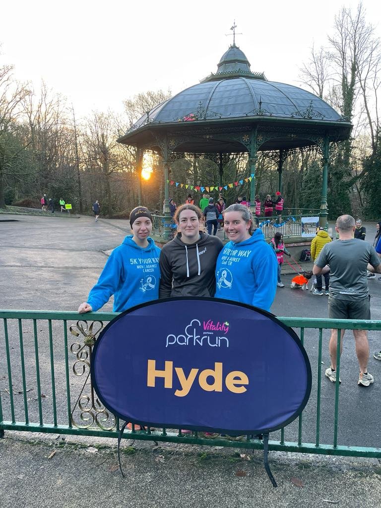 way_challenge's tweet photo. A bit of Parkrun local tourism this morning, very much dictated by recent flooding.. a good choice in terms of mud and puddles, but we weren't ready for ice! Lovely course with some incredibly enthusiastic volunteers!
#parkrunuk #ukrunchat #runningforp #weekendrun #hydeparkrun https://t.co/LJRbc45HEX