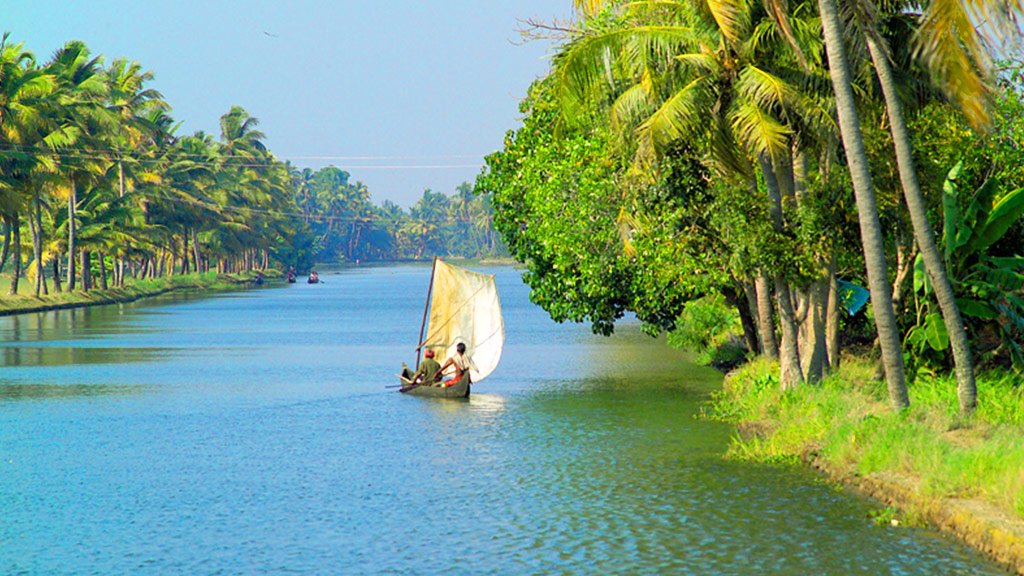 JanasenaFanRJ's tweet image. No this is not Maldives.
These are Stunning Kerala Backwaters.
Incredible India 
#BycottMaldives