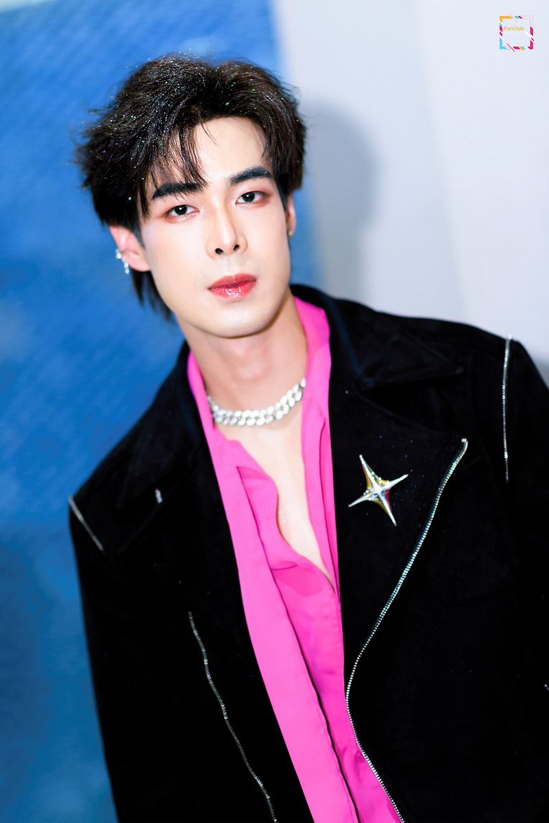 fanclubnation's tweet photo. สีชมพู ดูไม่ซอฟต์ 💖🔥
@arawillie_ 
#arawillie #hashtax 
#idolexchange https://t.co/zdvkCWfbY1