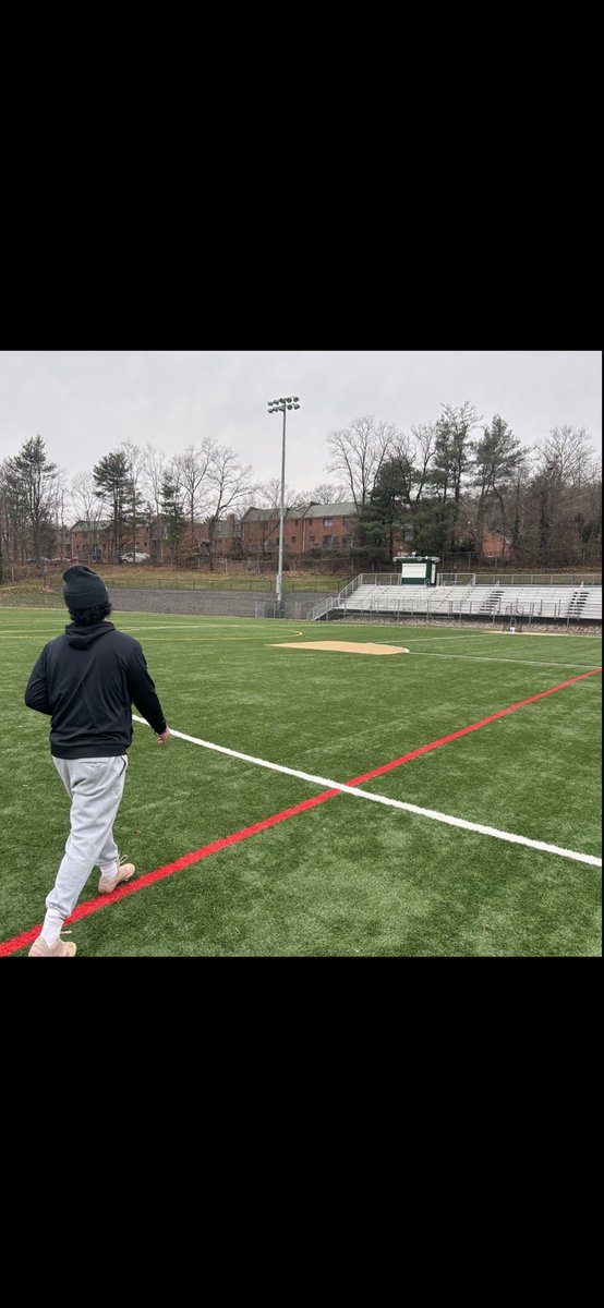 coachdwyer13's tweet photo. HHS Alum @MaicoCardona asking to get some defensive work in … in 27 DEGREE weather! Getting better no matter what. What is your excuse? #newenglandbaseball @RiverHawkBB https://t.co/7LlFjic9o3