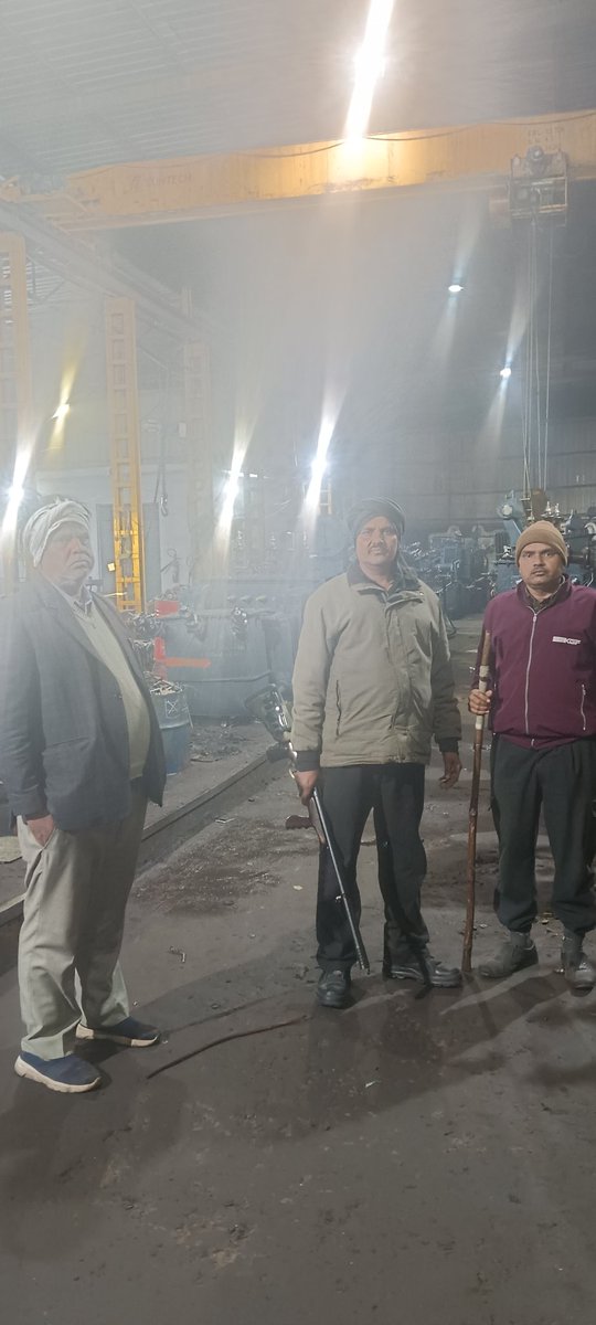 Hathras workshop रात्री में सुरक्षा को चैक
किया गया दोनो सुरक्षा गार्ड अलर्ट मिले <a href="/dvvnlhathras/">DVVNL HATHRAS</a>
<a href="/dvvnlhq/">Dakshinanchal Vidyut Vitran Nigam Limited</a> <a href="/e_aligarh/">E.E W/S Aligarh</a> 
<a href="/SunjeevSharma9/">AE Meter Dibiyapur</a> 
@