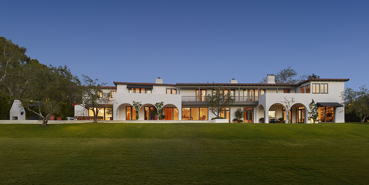 standardarch's tweet photo. We love to use, reimagine, and transform existing California properties, no matter how different they are! 

🤍 Modern Spanish Home 
🤍 Nadel Headquarter Building

Photos: @mpkelley_ @bennychanphotographer https://t.co/mnJgwCzCdU