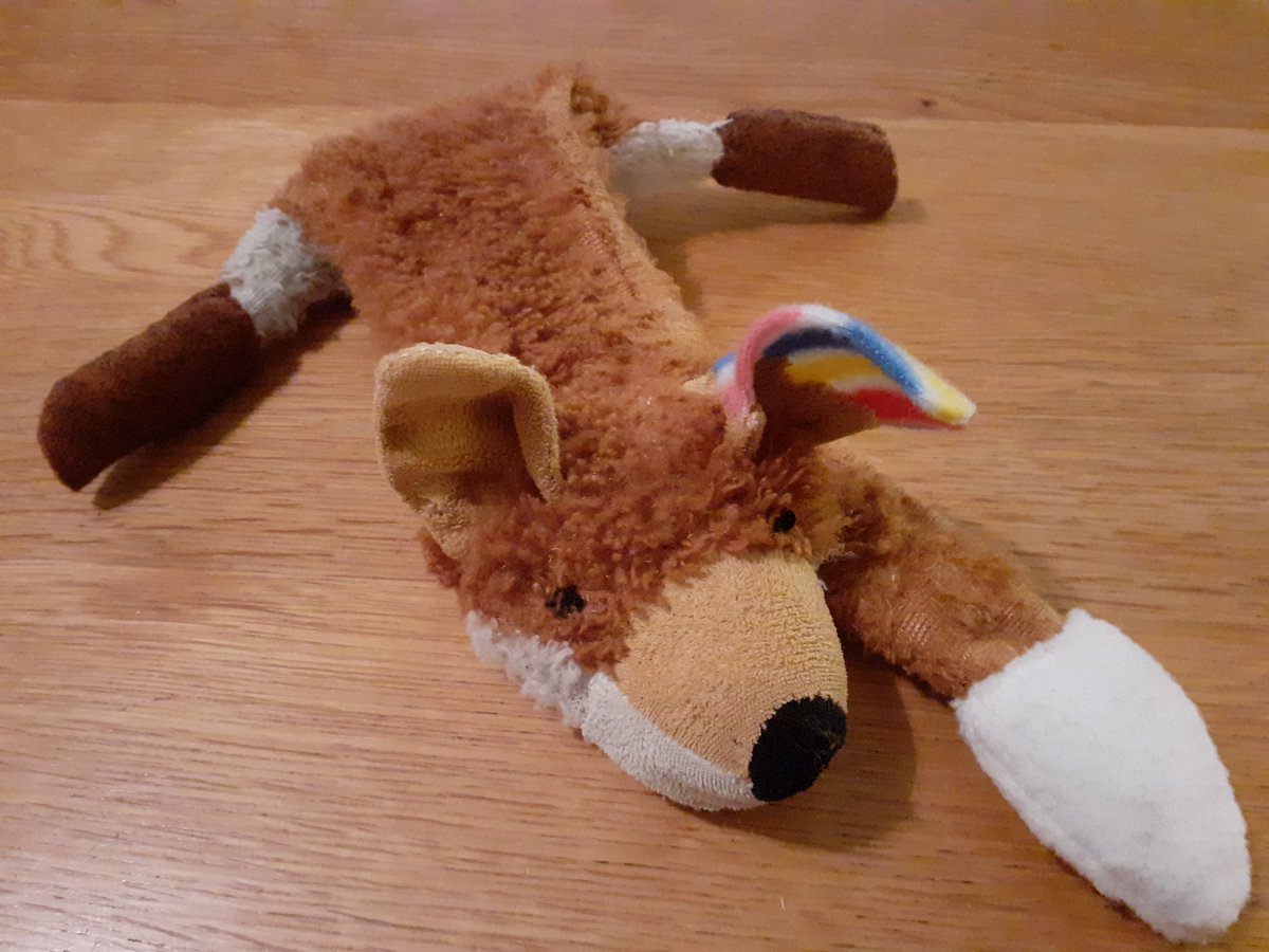 sinbadthebear's tweet photo. I'm a very happy bear today. I was found with Rabbit and Foxy but they were both the worse for wear, just like me. Today Foxy's surgery and cleaning is complete...he still has lots of seaweed in his fur but he doesn't care! https://t.co/wkRyAryzJM