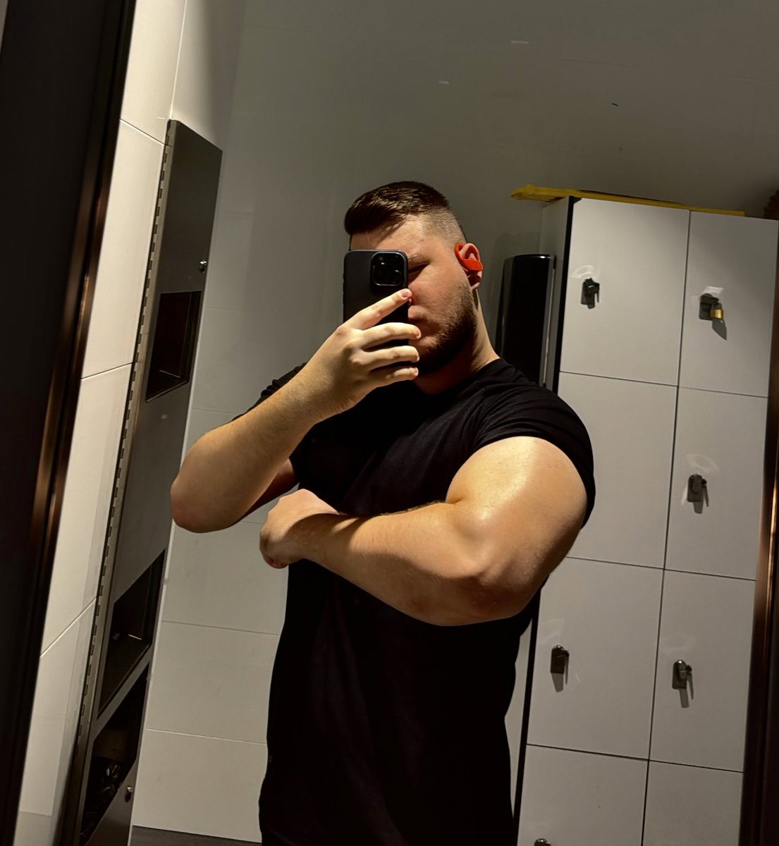 TacticalRole's tweet image. First session back after 6 months off. Kept a decent bit of size.

Go to the gym lads.