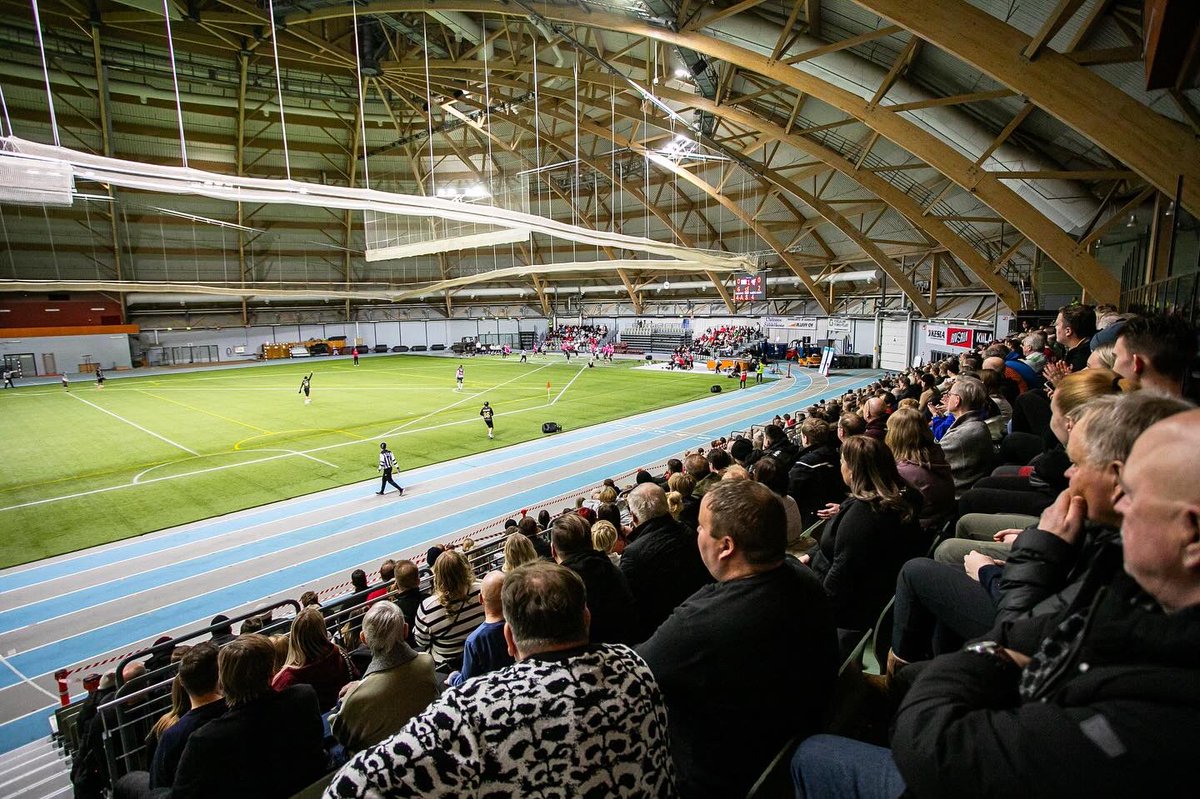 AroOlli's tweet photo. Tänä viikonloppuna Talvisuperia Joensuussa. Sisällä hyvä ja lämmin tunnelma, vaikka ulkona 30 asteen pakkanen kuritti etelän poikaa.
 
#Talvisuper #Pesis https://t.co/SsFtKqD7FJ