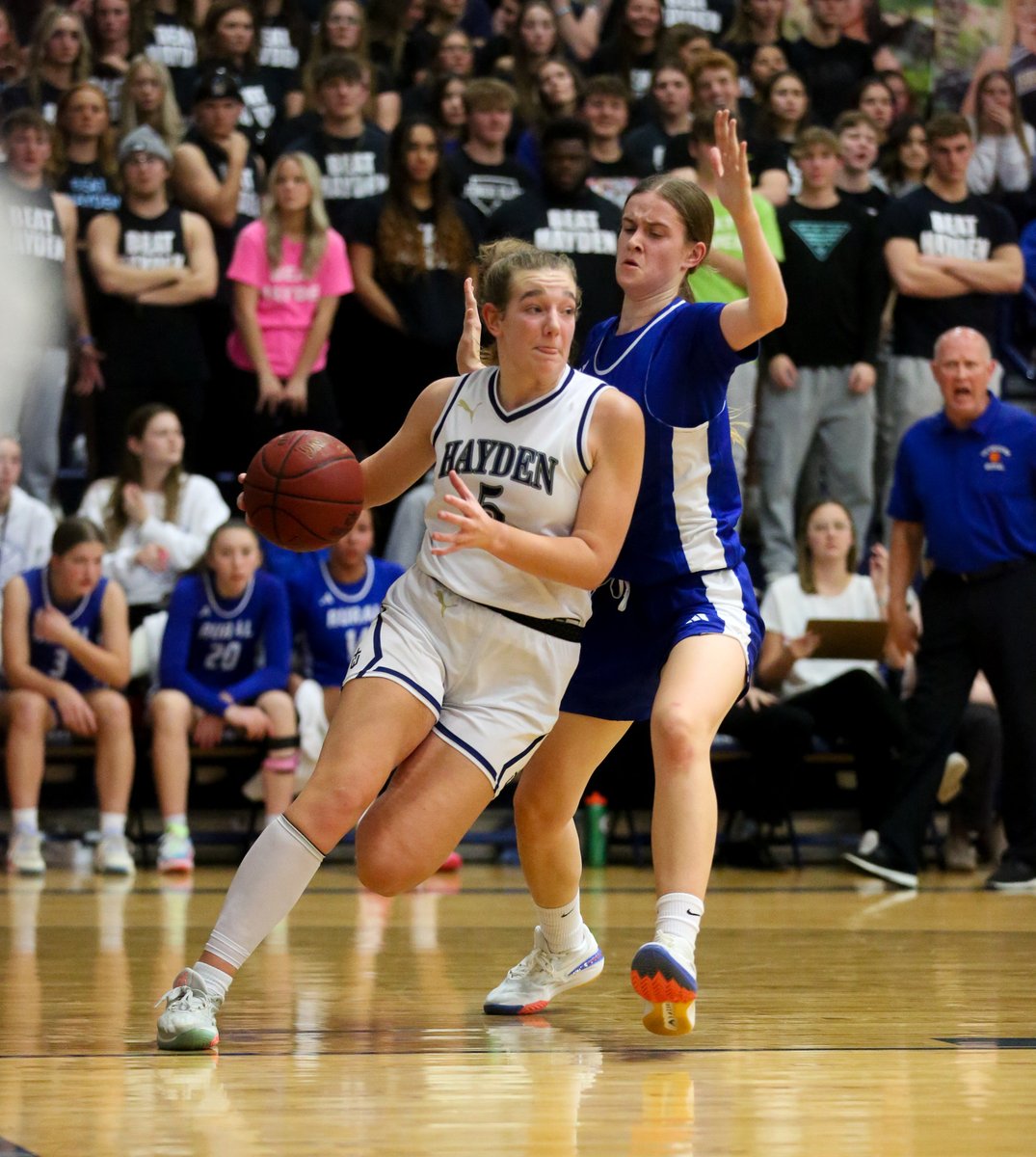 liamkeating7's tweet photo. We're back! 

What a week of hoops around the area. Here's the standouts from the first week since winter break. 

STORY: https://t.co/0SC9jO08L3

@amare_jones3 @bryleelm https://t.co/uVeYeZ9tFG