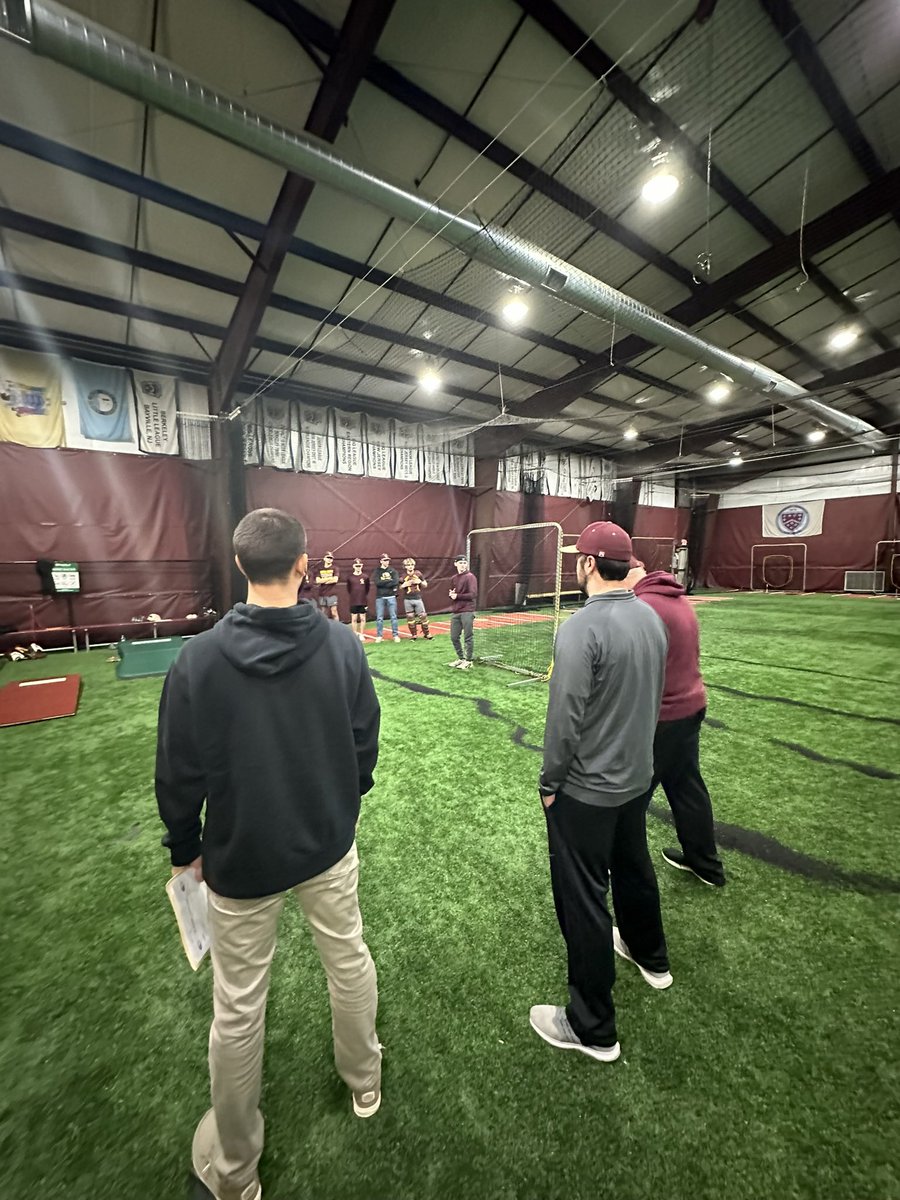 puglisiBaseball's tweet photo. CR baseball coaching staff hosted the first of several free coaches clinics @ Berkeley Little League. S/O to the BLL board for working with our program to help instruct our BLL coaches! Last night’s focus was pitching! Excited for our next clinic! ⚾️🦅 #WeR #CRbase @CR_athletics https://t.co/rdzV3YKEwi