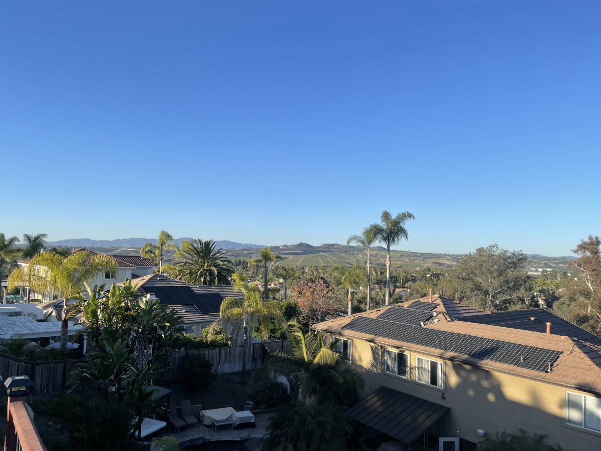 Ok my west coast pals, I get it now… these views and this weather…😎