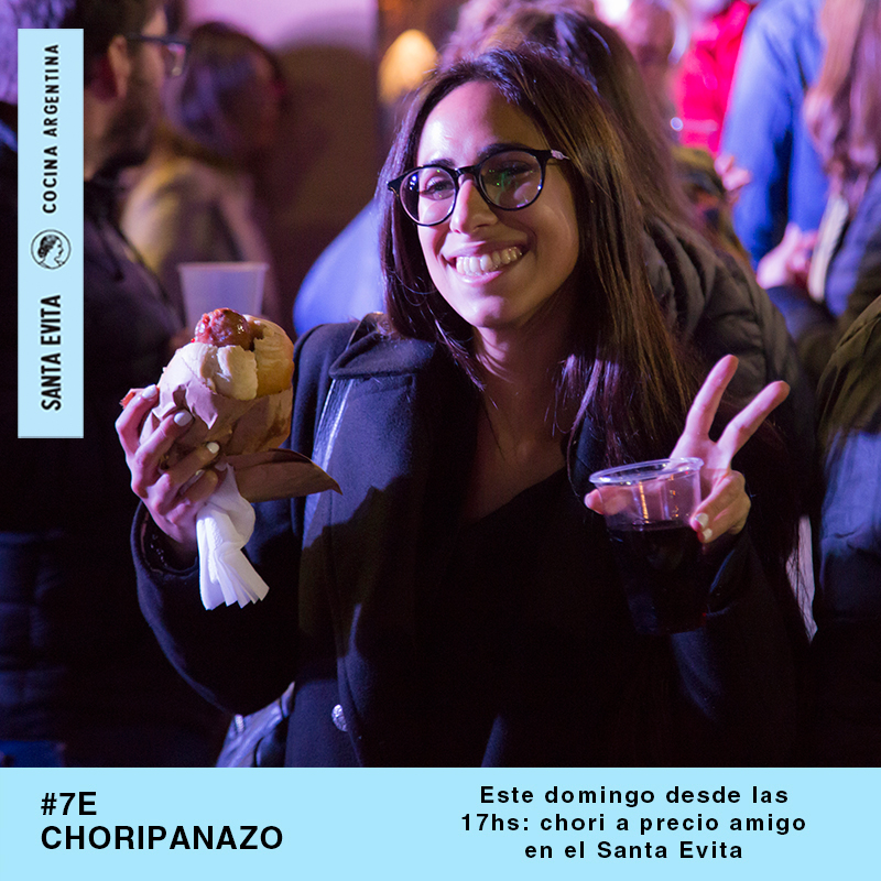 elsantaevita's tweet image. Hoy no podemos hacer choripán porque hay lluvia, pero mañana sí.

Choripán con pan casero y chorizo ahumado 100% cerdo a $3500.

En Palermo la "gente bien" está temblando.

#7E
#CHORIPANAZO