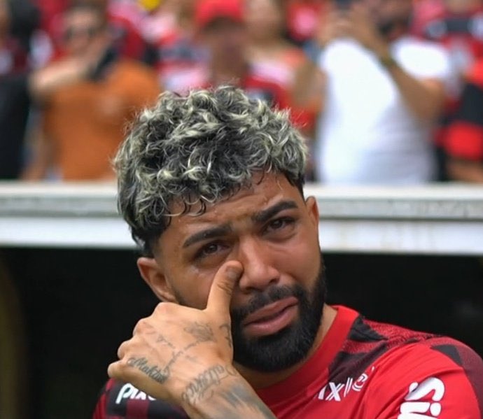 “ta triste com a despedida de Éverton Ribeiro não ne???” 

to nãokk