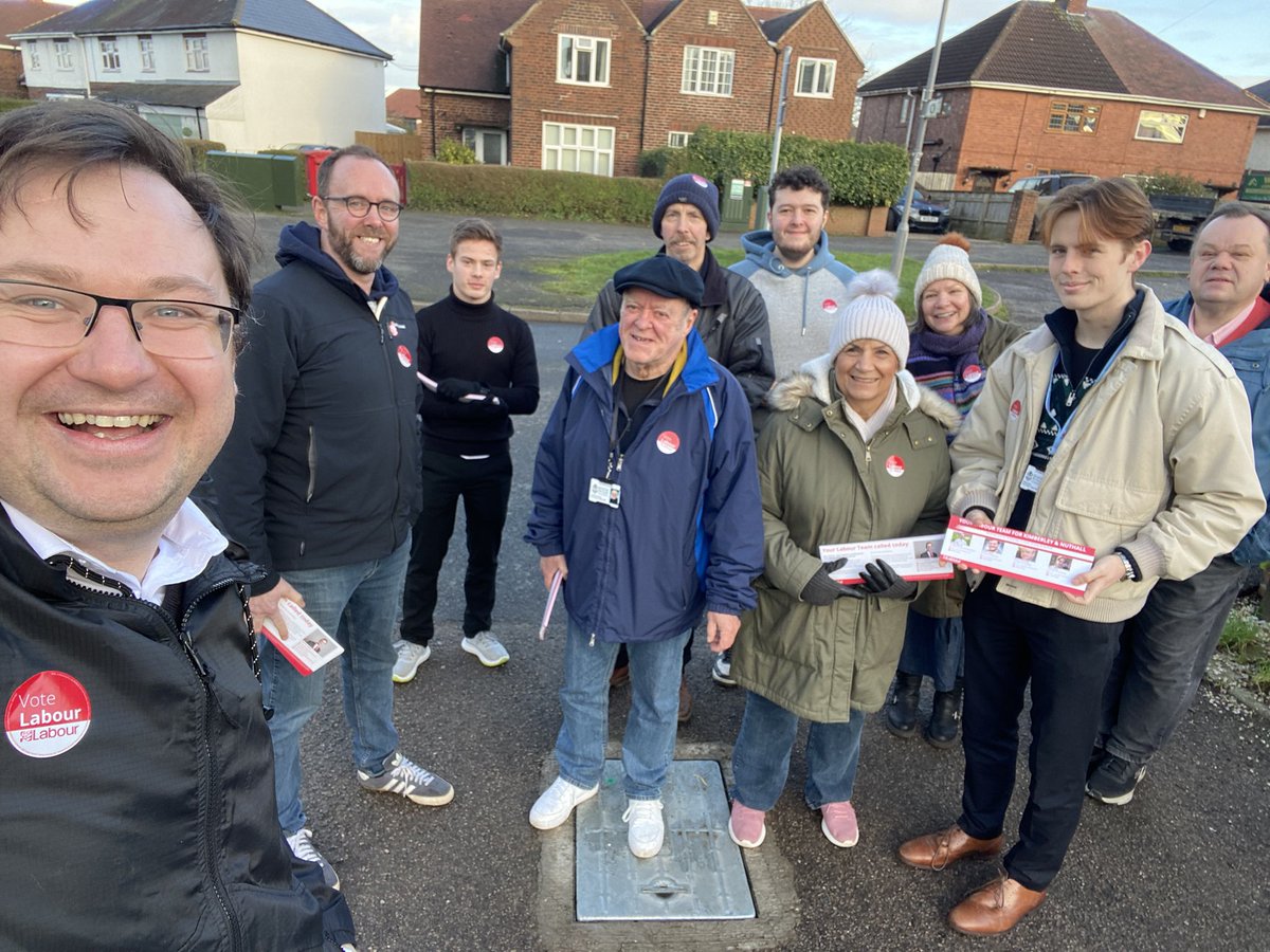 Our brilliant campaign team out and about in Swingate this afternoon!