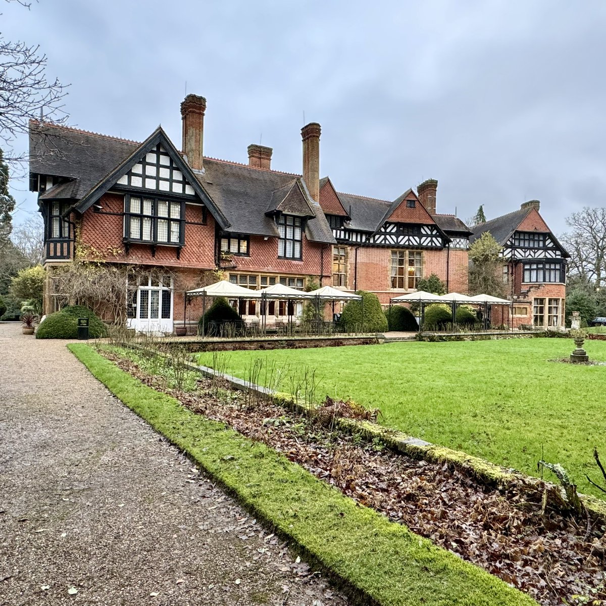 Free afternoon to relax having arrived back from Windsor Castle.

Looking forward to our entertainment tonight from the National Festival Orchestra String Quartet led by Sally Robinson &amp; our concert with Rebecca Bottone, Simon Butteriss &amp; Sam Marston with Murray Hipkin, MD 🎹🎶