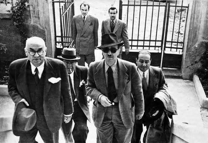 Bayar, Menderes, Köprülü ve Koraltan’ın hürriyet bayrağını kaldırmasının 78. yıldönümü kutlu olsun!

Dün olduğu gibi bugün de Türkiye’nin önünü açacak damar, hürriyetçi merkez sağ siyasettir