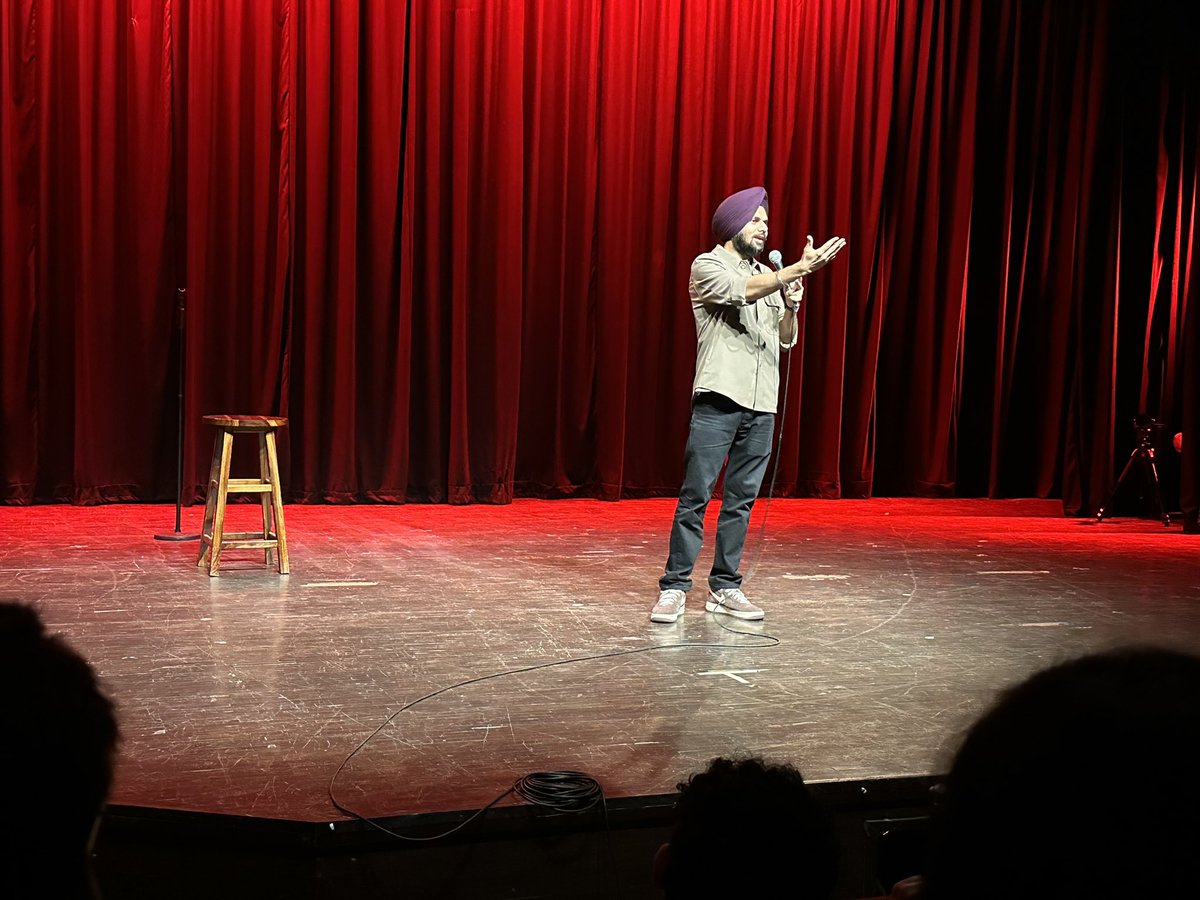 sumitsethi's tweet photo. Had a great time today #standupcomedy by  @LifeOfPaaji . Loved the jokes and enjoyed a lot!! #goodtimes #LaughterIsGoodForTheSoul https://t.co/yKnhddZUmw