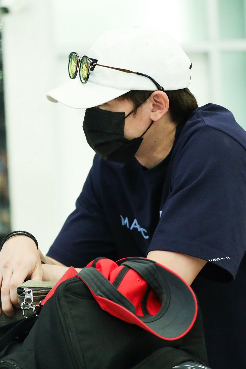 aveeporn's tweet photo. 240601 มารับพรวันเกิดกับเมน 

#นิชคุณ #NICHKHUN #닉쿤 #2PM https://t.co/zafyZ2mRlO