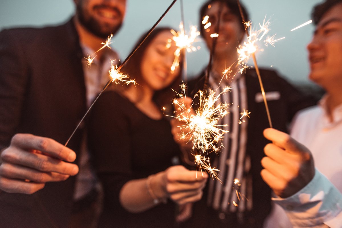 WHAdvisors's tweet photo. Happy New Year! Cheers to a 2024 filled with prosperity, peace, and joy! https://t.co/I6ho7Q7ogU
