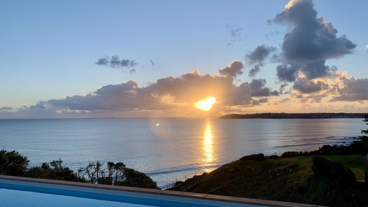 En attendant le départ de #ArkeaUltimChallengeBrest 
<a href="/ARKEAULTIMCHALL/">ARKEA ULTIM CHALLENGE - Brest</a> du Fort de Bertheaume