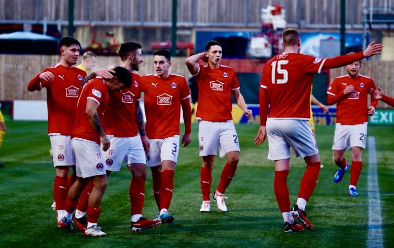ClydeFC's tweet image. FULL TIME | Clyde 3-2 Bonnyrigg Rose

We take the 3 points this afternoon and Ian McCall picks up his first league win in charge #bullywee