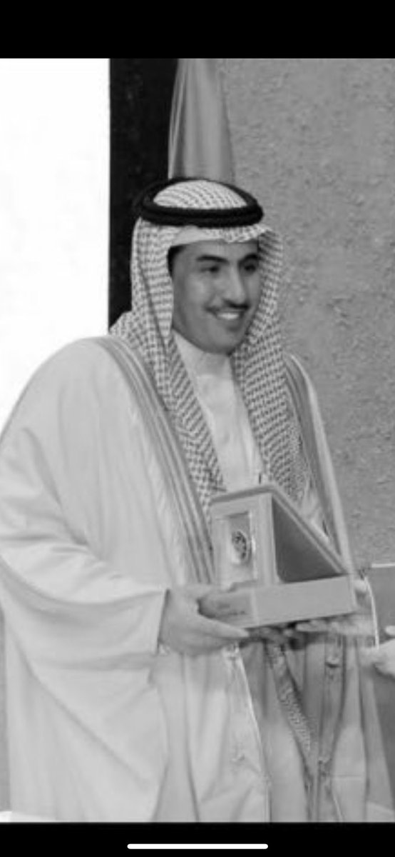 فقيد الرجوله وين حطت بك الأقدام 
انا ماتخيلتك تزور اللحد قبلي.