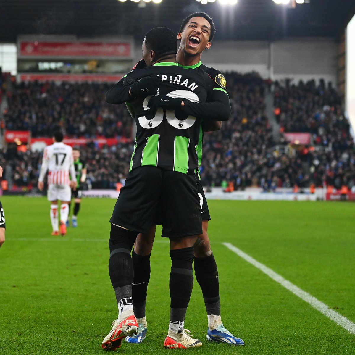 SportyBet's tweet photo. #FACup FULL-TIME:
Stoke City 2️⃣-4️⃣ Brighton
Watford 2️⃣-1️⃣ Chesterfield
Southampton 4️⃣-0️⃣ Walsall
QPR 2️⃣-3️⃣ Bournemouth
Norwich 1️⃣-1️⃣ Bristol Rovers
Hull City 1️⃣-1️⃣ Birmingham
Gillingham 0️⃣-4️⃣ Sheffield Utd
Blackburn 5️⃣-2️⃣ Cambridge Utd
What a weekend‼️🤩
#EmiratesFACup #STOBHA https://t.co/a0FhlnPP80