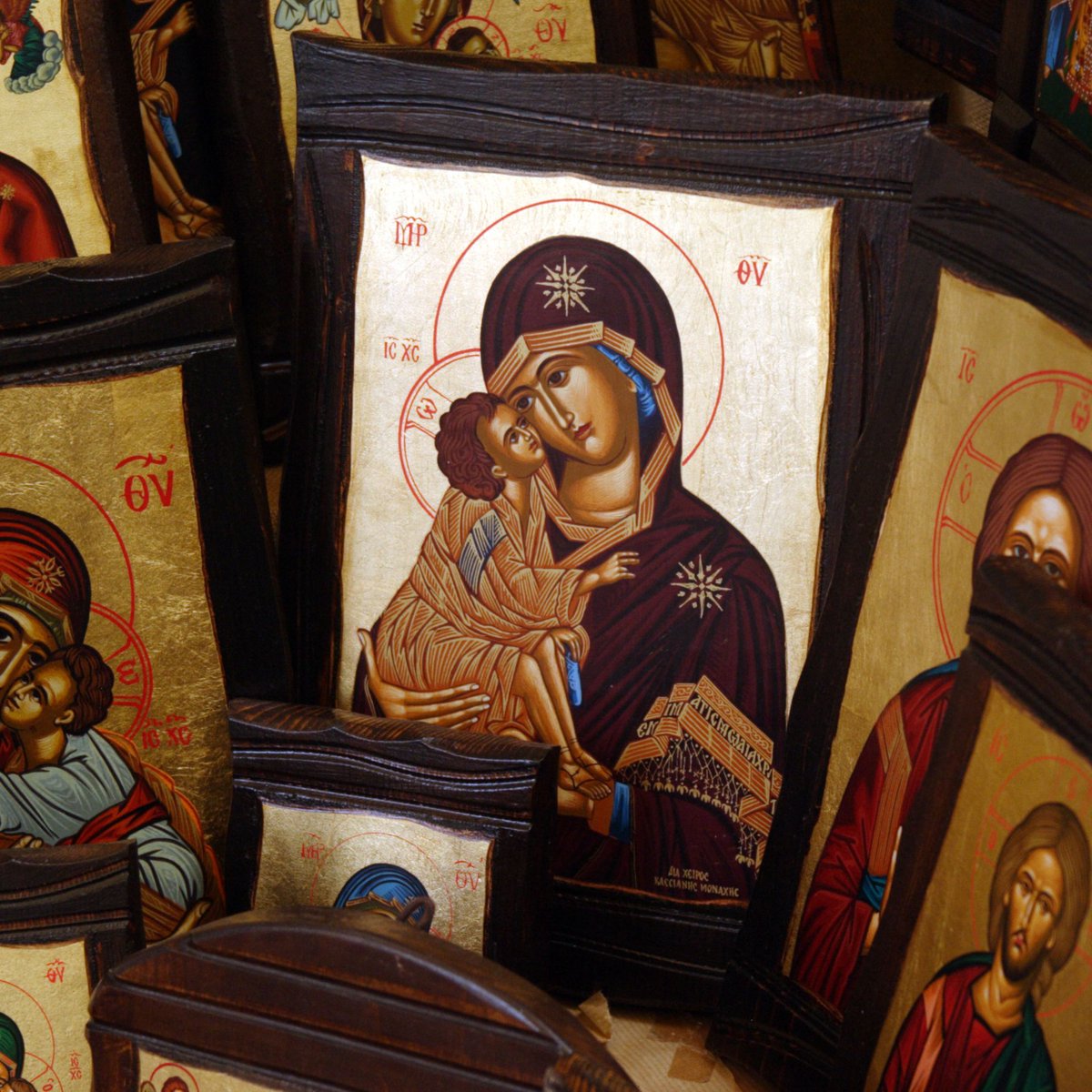 DPCDSBSchools's tweet image. Wishing those in our community from the Eastern Catholic and Orthodox Churches peace and joy as you begin the celebration of Christmas this evening.

A Blessed Christmas to all!