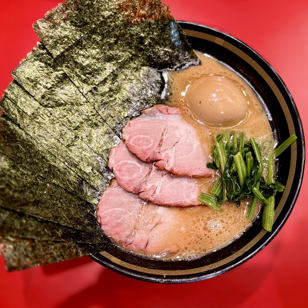5u8_z3r0's tweet photo. 王道家系列王道乃印

#ramen #ラーメン

#家系ラーメン #王道乃印 #柏店
#oudounoshirushi

#家系 #iekei #横浜家系 
#チャーシューメン #ChasyuMen
#チャーシュー #叉焼 #Chasyu #grilledpork #Roastedpork

#Japan #日本
#千葉県 #Chibaken
#柏市 #柏 #Kashiwa
#ivvaDOTinfo #ivva
#ShotoniPhone https://t.co/fVmphbzDoe