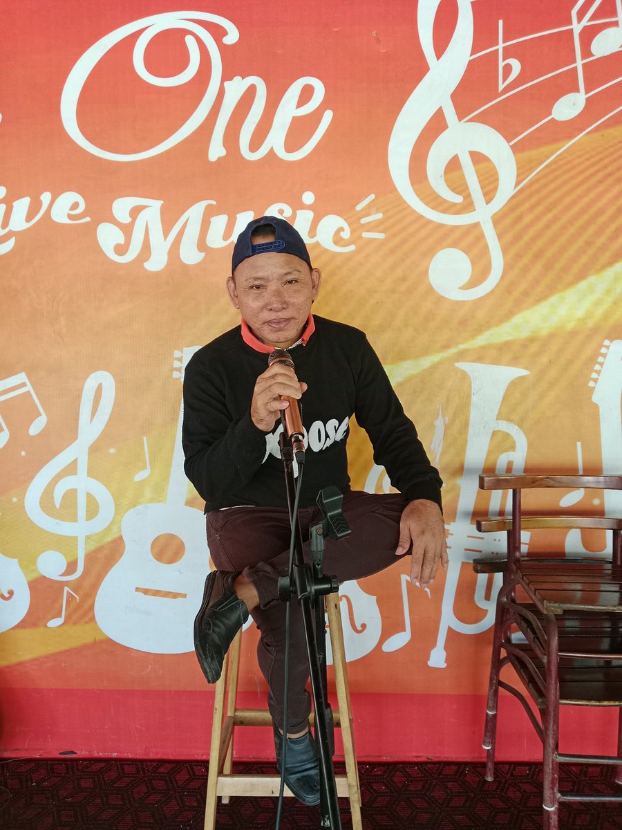 Yenengin diri sendiri aja, terserah orang mau denger, yg penting Heppy