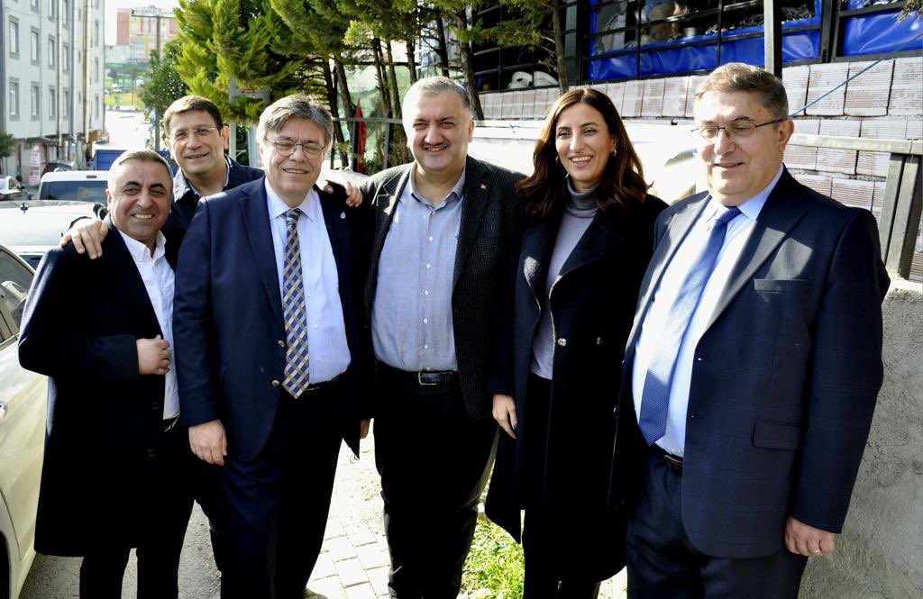 veyselgulerr62's tweet photo. Bugün Sayın Genel Başkanımız Ali Babacan, Deva Partimiz Teşkilatı ve Belediye Başkan Adayımız Erkan Uzun ile birlikte Avcılar sokaklarındaydık.
Bizlere eşlik eden herkese teşekkür ederiz.
@alibabacan @devapartisi
#avcilar #parseller #yeşilırmaketsofrası #i̇stanbul #devapartisi https://t.co/Kxak7kg1nE