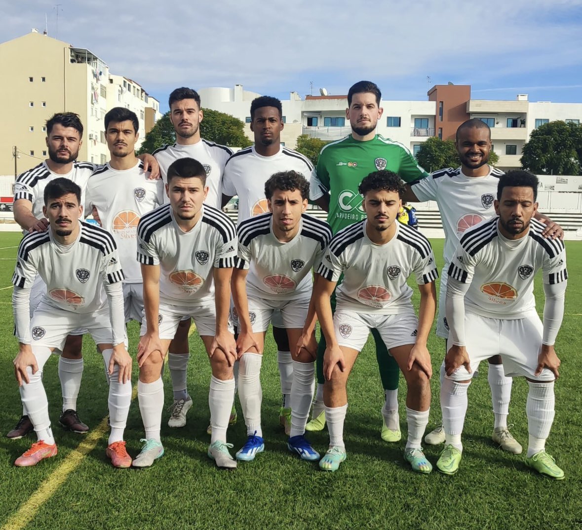 SilvesFC1919's tweet photo. An intensely fought match, unfortunate Silves FC fell behind within the first 10 minutes and received a red card in the second half. Hamza managed to score, bringing it to 1-2, but it seems there wasn't enough time to overcome the deficit. #SilvesFC #SilvesFC1919 ⚽️ https://t.co/27TpFT21xP