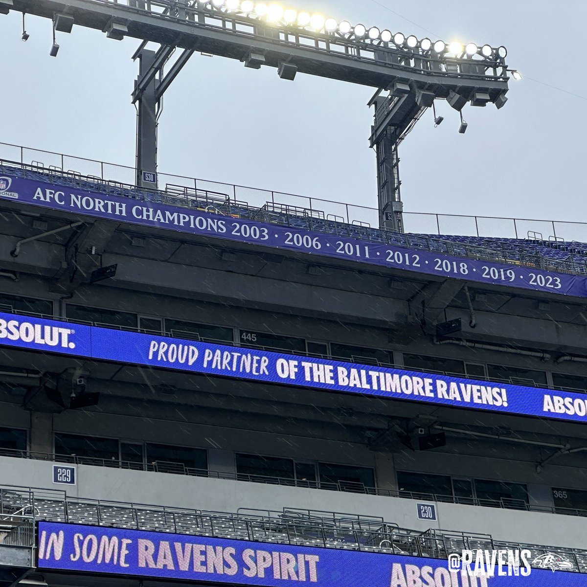 Ravens's tweet photo. That new new 👀 https://t.co/60ePucnYih