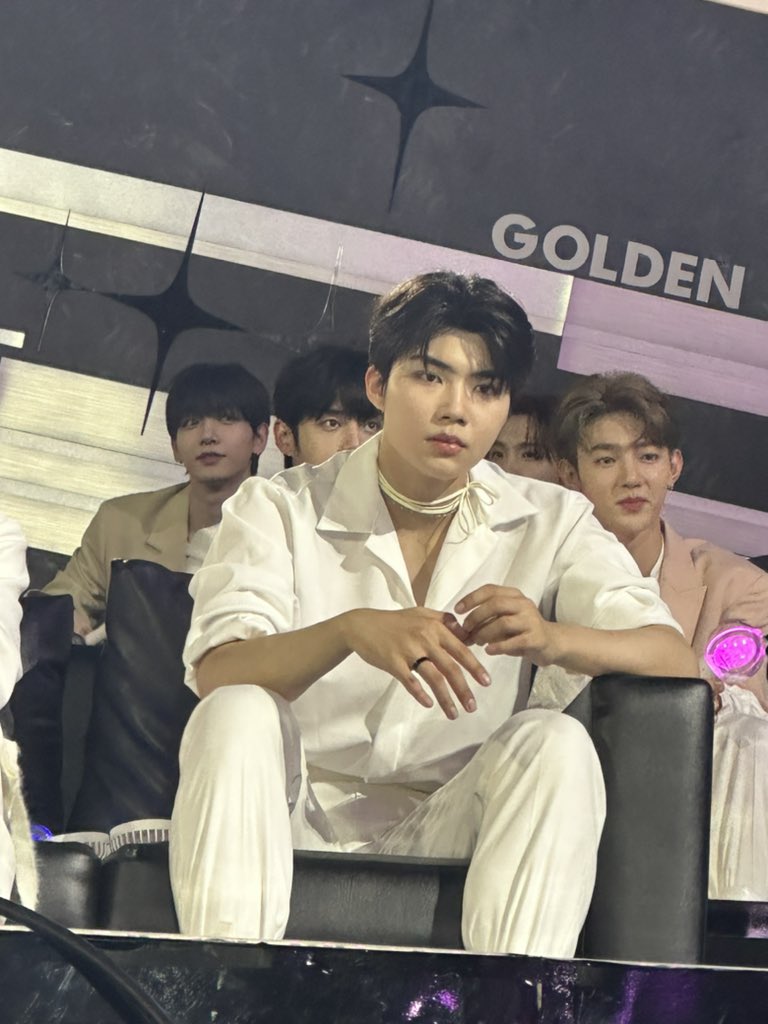 anak sekecil itu menatap dengan membara ((apakh dy mw recreate kesan sprti pas bopeul))