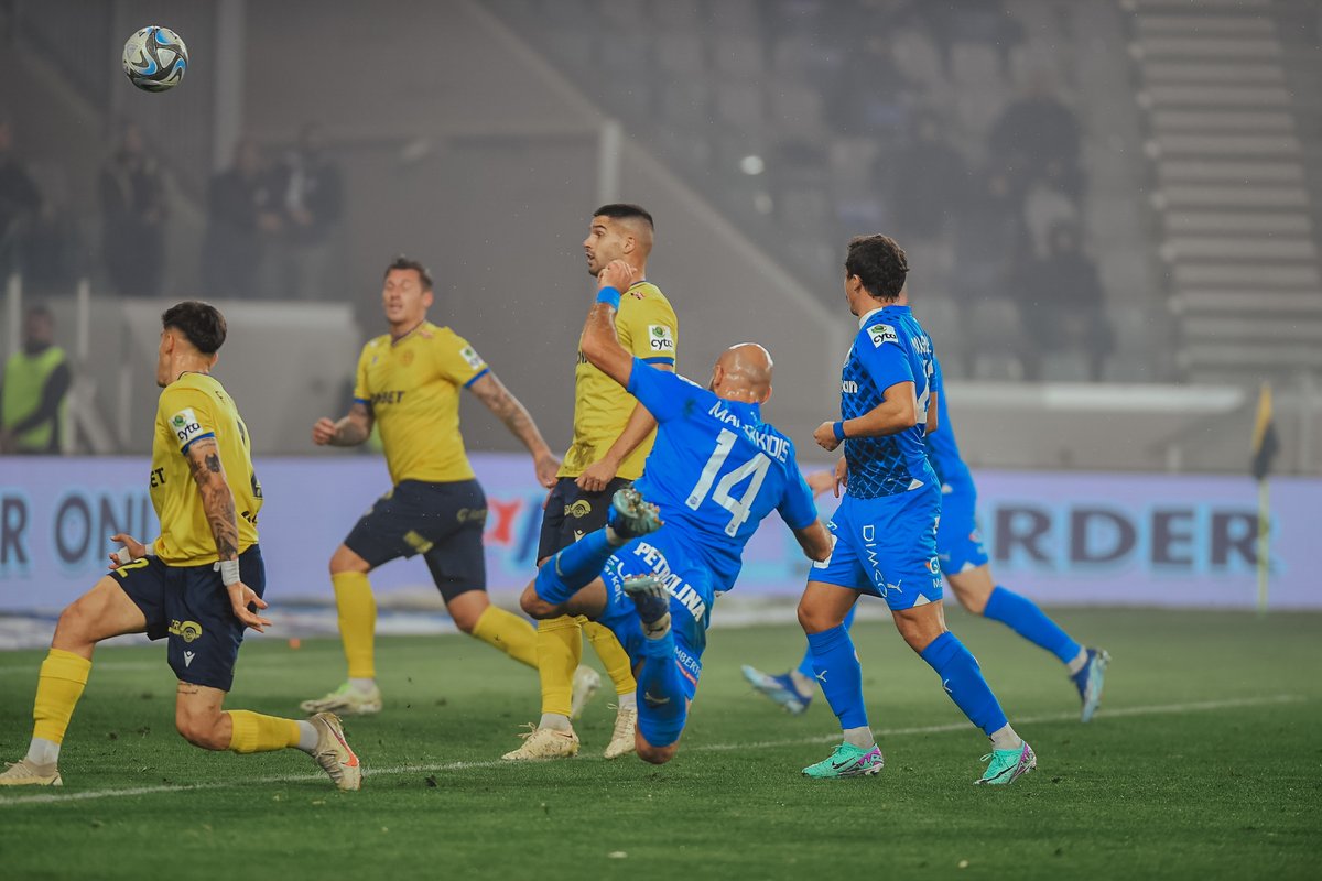 APOLLONOFFICIAL's tweet photo. 𝗚𝗘𝗧 𝗜𝗜𝗜𝗜𝗜𝗜𝗡! 🔵⚪ https://t.co/4TjWtfAIci