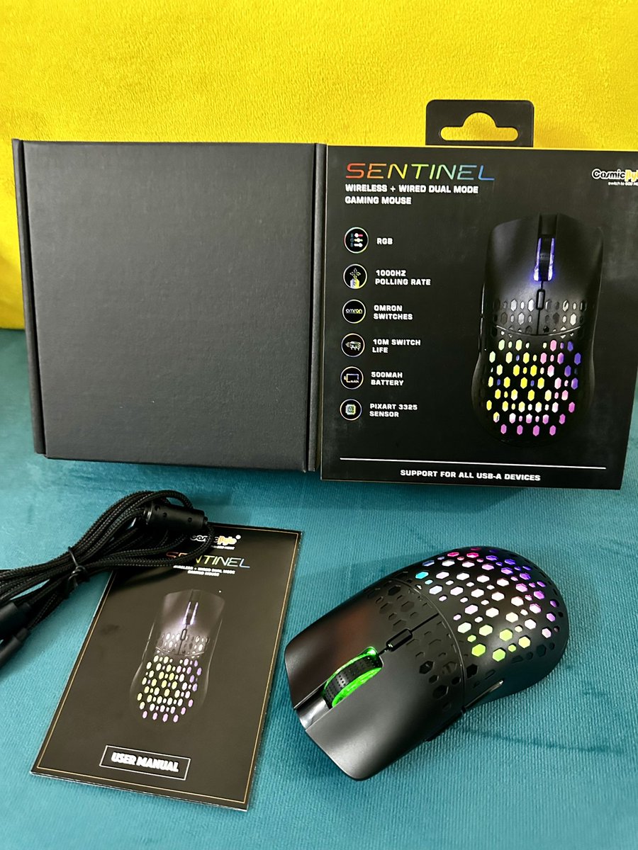 TubeStationGame's tweet image. New wireless Gaming mouse arrived 🫡😍
Working on the short Unboxing video 😇
#cosmicbyte thanks for this one ☝️ 
@cosmicbyteindia #switchtogodmode 

#GamingCommunity #gamers #pcgaming #gamingpc #gamingchannel