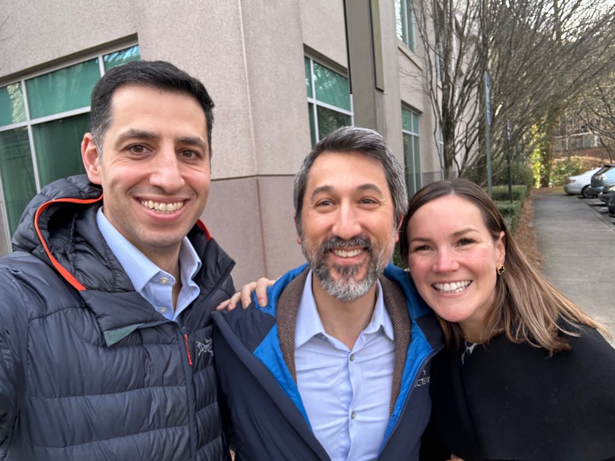 Thank you to @EmoryNeurology for a wonderful visit, got to give a talk on diagnostic reasoning in neurology, have dinner w amazing residents,& discuss complex cases w superstar @harvardneuromds graduates/friends/rockstar @EmoryNeuroCrit faculty @caseyalbin and @feras_akbik! 🧠❤️