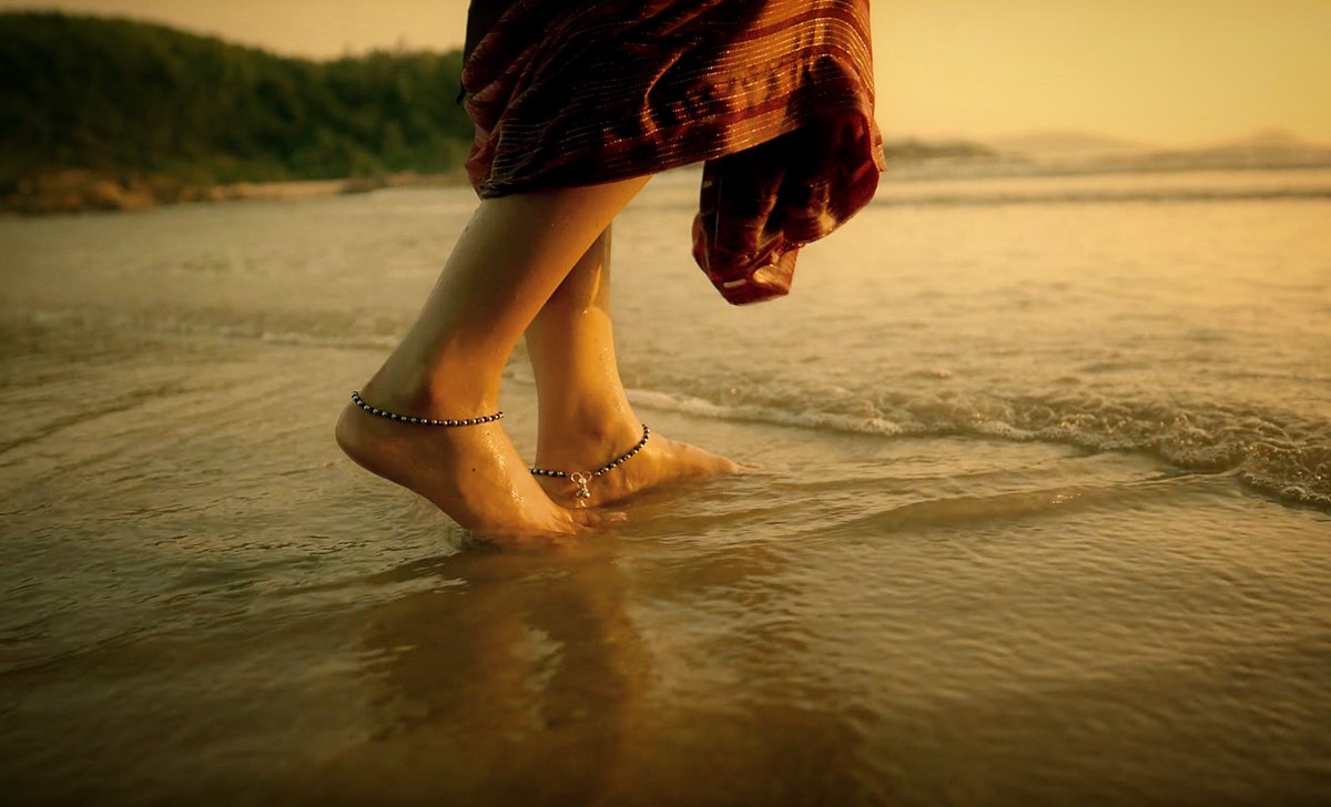 The visuals...the cinematography...the music everything is top notch n Her Presence is like a THERAPY 🥹✨♥️
<a href="/Sai_Pallavi92/">Sai Pallavi</a> 

#Thandel #SaiPallavi