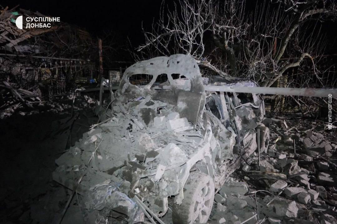 Hello dear world. You are probably spending time with family or friends, going to the movies or to a concert.  Meanwhile, this evening, Russia killed 11 people, including 5 children, with a missile attack on the Ukrainian city of Pokrovsk.
Ukraine needs more air defense 🙏