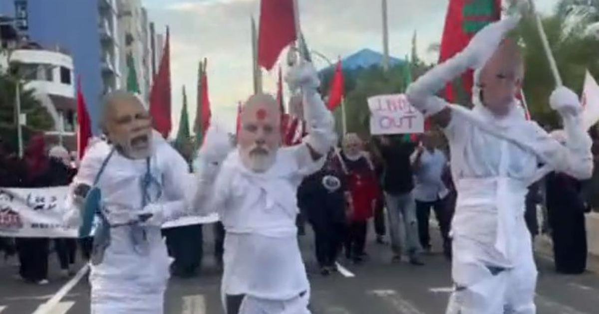 Indian Nationals, before booking your next Vacation to MALDIVES. 

Remember this.
#MaldivesKMKB #Maldives #BoycottMaldives