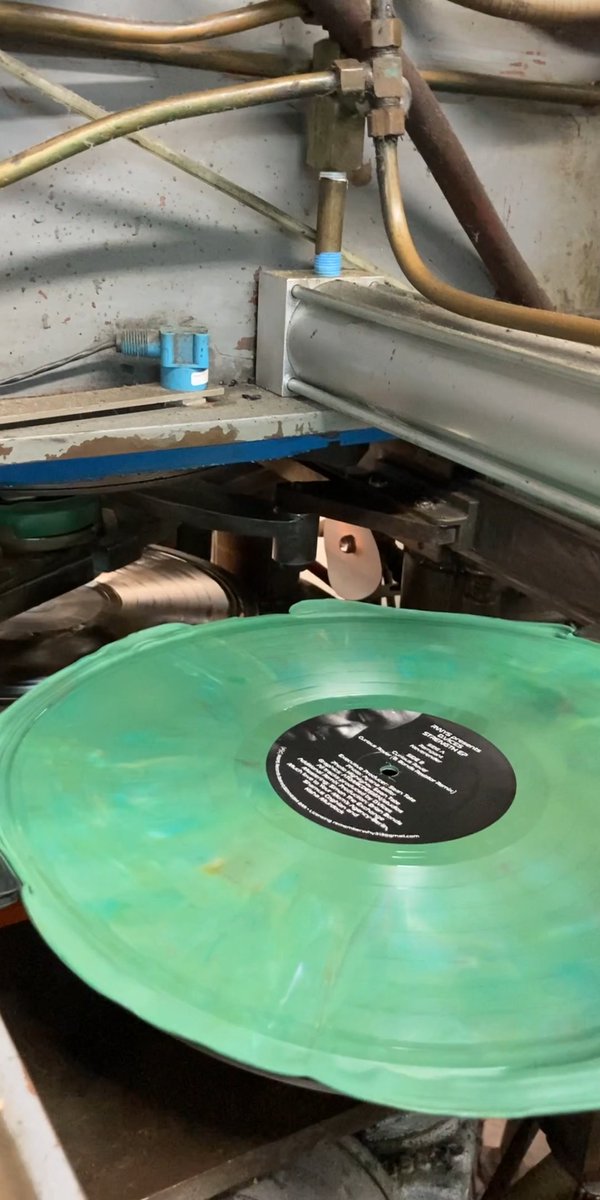 Butcher_313SMT's tweet photo. D.VICES-Strength is available at @hellorecords. Not too many Faygo Peach multi-colored vinyl copies are left. DM the record store for international shipping. #RWYS #RememberWhyYouStarted @dublab @YourMomsBerlin @CloneRecords @rushhourmusic @TresorBerlin https://t.co/DRISmCTTjc