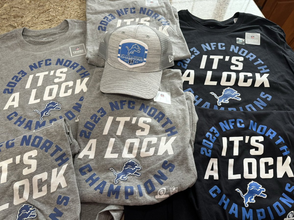 soberdaddy2's tweet image. Well worth the wait @Lions 

Ordered immediately here in SE WI

#OnePride 
#ItsALock
