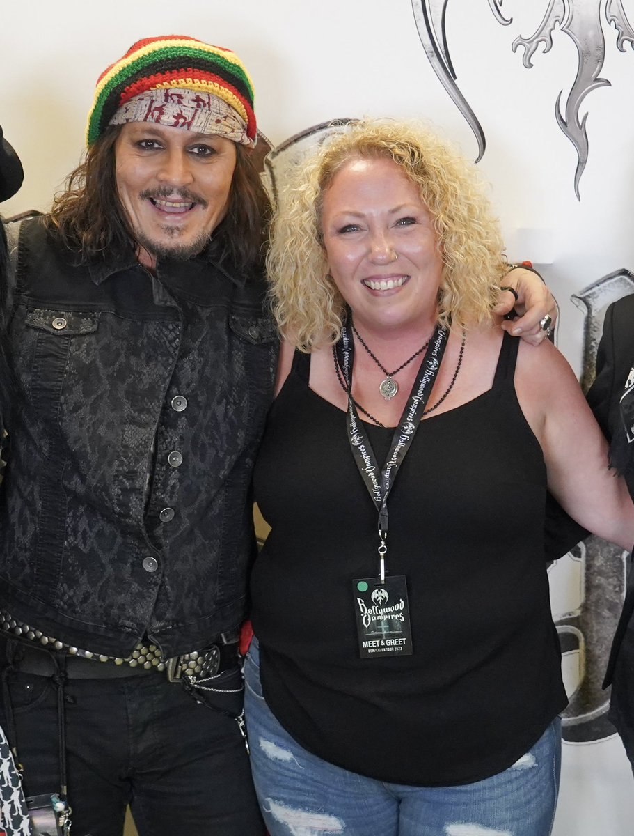 Sharing my moment with my favorite #JohnnyDeppIsMoreImportant