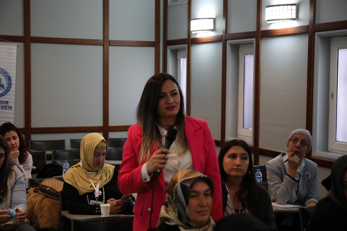 Hatay Bayındır Memur Sen Kadın kolları Kom. Bşk. Nazan Azazi’ ye ödülü layık gören Gen. Bşk. Sayın <a href="/sonertufanoglu/">Soner Can TUFANOGLU</a> na Kadın Kom. Bşk. <a href="/betulcineviz/">Betül  Cineviz</a> ‘e Hatay Kadın Kolları Yön. Kurulu’ na, teşkilatımıza şahsım ve teşkilatım adına teşekkür ediyorum.