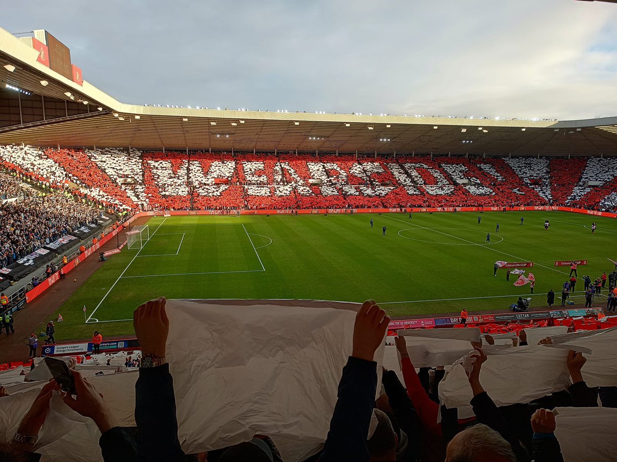 UkSupporters's tweet image. Sunderland fan group .@thespiritof37 with coloured film sheets &amp;amp; metallic foil flags for the FA Cup game against Newcastle United. To view our range of Tifo materials please visit supporters-uk.com