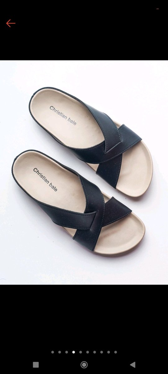 Aziaptr02's tweet image. Christian Bale Jessica Sandal flat platform Cewek ban dua silang cantik sendal selop Wanita casual kekinian🛍️ 

💸Rp68.900. 
👇👇👇 Klik link untuk pembelian 
shope.ee/7Ur8Zrdwiu?sha…