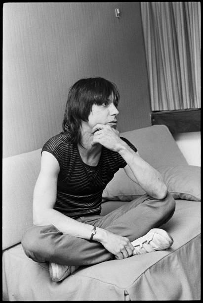 Iggy Pop in a Manchester Hotel room, England, 7th February, 1980. 📸 Virginia Turbett