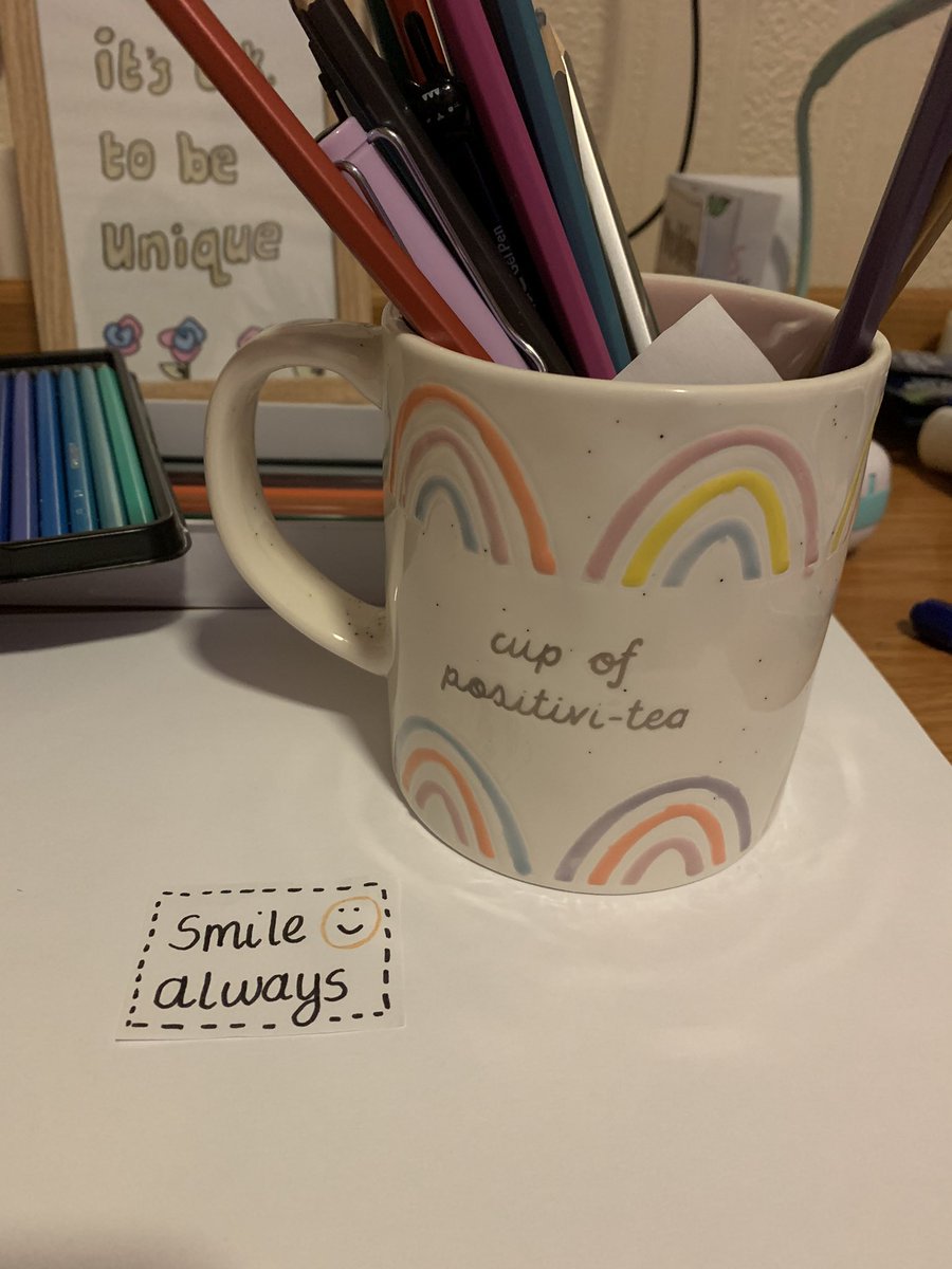 hayleyrainbow25's tweet photo. #positiveaffirmation #positive #affirmation #MentalHealthMatters #eupd #bpd #ptsd #smileaday https://t.co/zzkFI0LIop