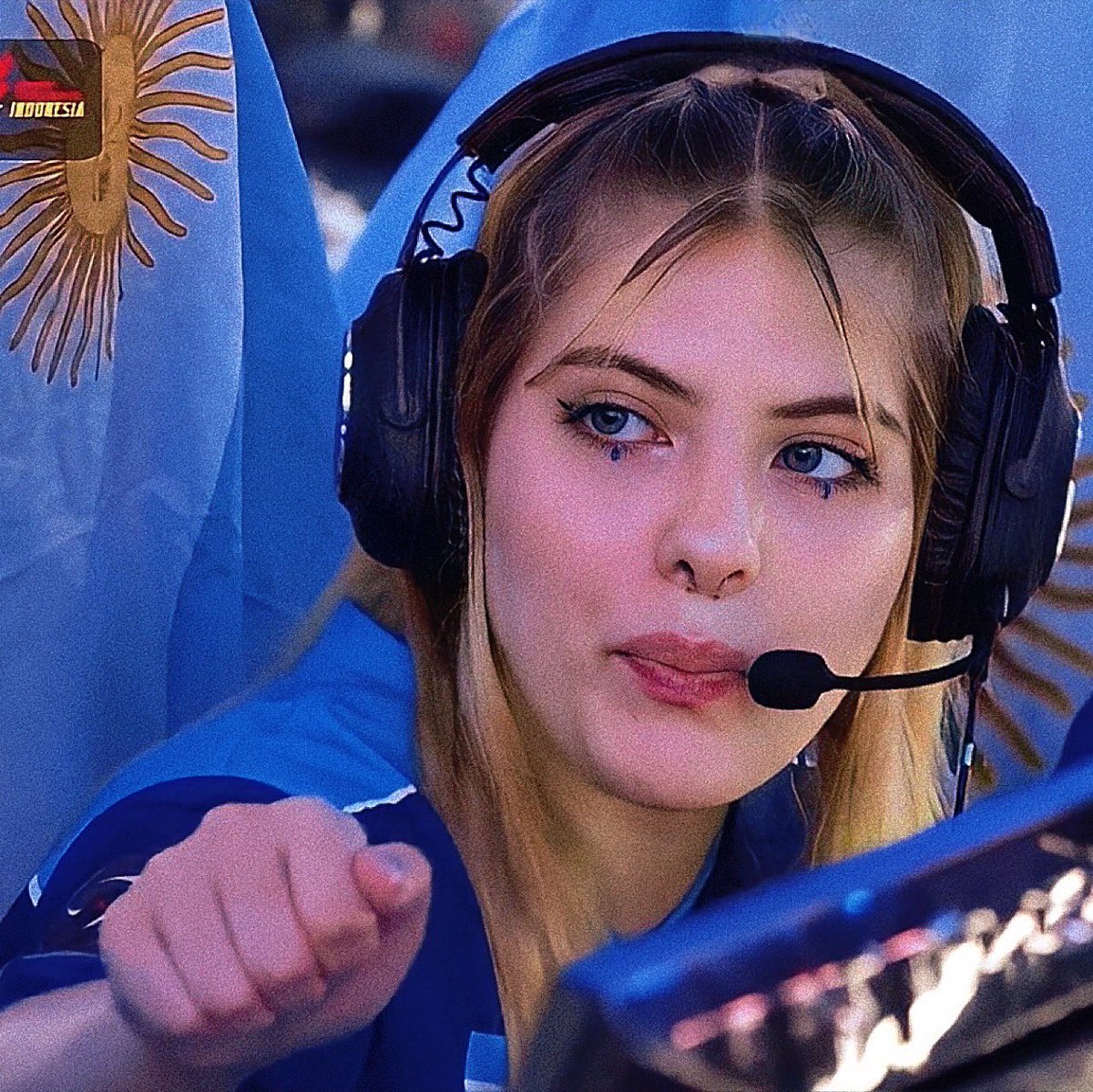 buenas gente🤍 me encuentro F/A y abierta a propuestas 🇦🇷/🇧🇷.
me puedo adaptar a cualquier rol (menos igl) 
tengo muchísimas ganas de progresar y competir, realmente es mi sueño y lo que amo hacer

les agradezco mucho si me ayudan con un RT🤍