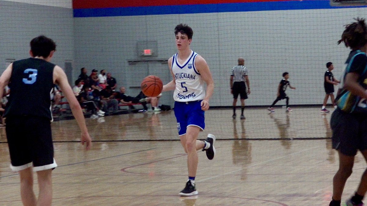 Kentuckiana Hoops Boys AAU (@kyinhoopsaau) on Twitter photo 2024 Logan Tharp (<a href="/logantharp8/">logan tharp</a>) of DeSales High School (<a href="/DeSalesHoops1/">DeSales Basketball</a>) is currently averaging 14.4ppg, while shooting 43.3% from beyond the perimeter, and pulling down 3.3rebs a game.
6β3 combo guard that college coaches need to be actively recruiting! π΅βͺοΈ 2024 Logan Tharp (<a href="/logantharp8/">logan tharp</a>) of DeSales High School (<a href="/DeSalesHoops1/">DeSales Basketball</a>) is currently averaging 14.4ppg, while shooting 43.3% from beyond the perimeter, and pulling down 3.3rebs a game.
6β3 combo guard that college coaches need to be actively recruiting! π΅βͺοΈ