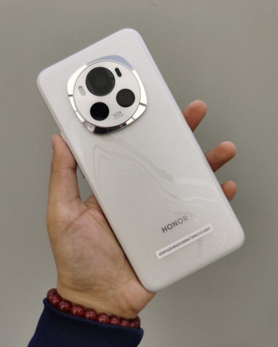 LatestupdateI's tweet image. Honor Magic 6 and Magic 6 Pro

- Storage options: 256GB / 512GB (Magic 6)
- Storage options: 256GB / 512GB / 1TB (Magic 6 Pro)
- Colors: Black, white, green, purple, cyan

#Honor #HonorMagic6 #HonorMagic6Pro