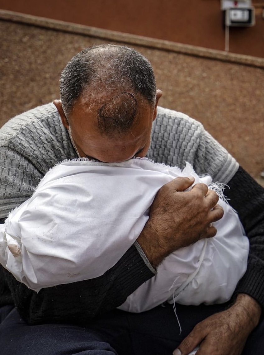 ahmad_alnufais's tweet photo. اللهم إنهم قد خافوا وفزِعوا في الدنيا فاجعل ذلك فِداءً لهم من الفزع الأكبر يوم القيامة ؛ فإنك أرحم من أن تجمع عليهم خوفَين وفزَعين، وحسبنا الله ونعم الوكيل.

#غزة_العزة #Gaza_Genocide https://t.co/RnVzwq1Gu4