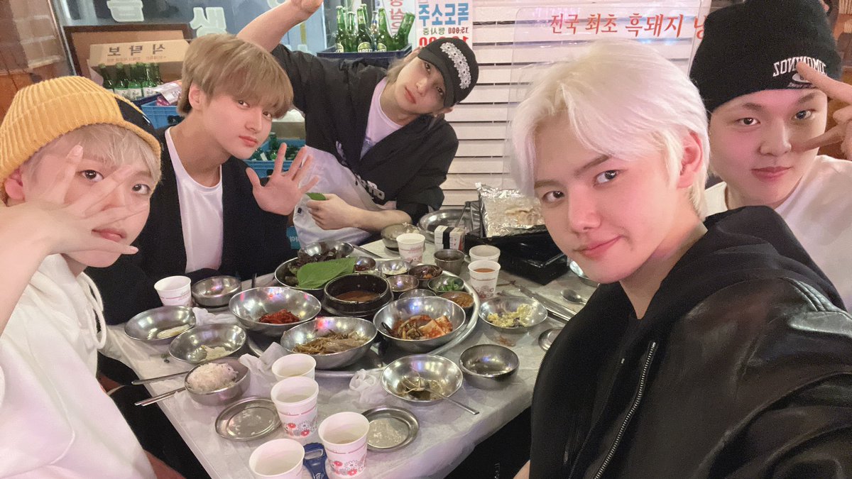 2Karlibau's tweet image. Esta ONE IT esta muy feliz!!! 🤍
Gracias a X1 por siempre darnos recuerdos felices a pesar de las circunstancias, los amamos 🥹🩵

#ONEIT #원잇 #엑스원 #X1
@x1official101 @x1members